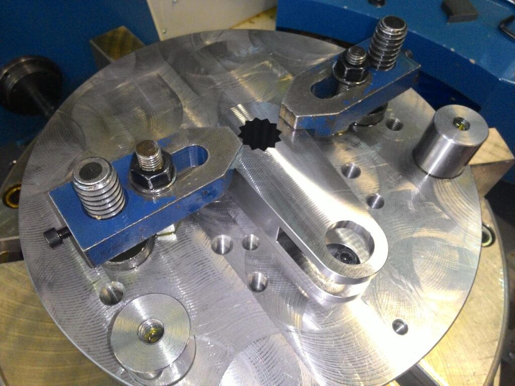 particolare lavorazione meccanica Officina meccanica FV Castenaso Bologna